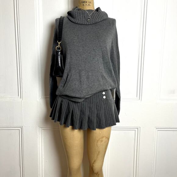 Vila Milano Cowl Turtleneck grey knit sweater with circular hem size S - Picture 2 of 7